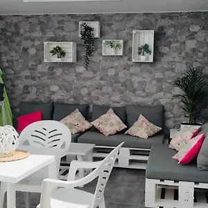  Apartment Yale Spain